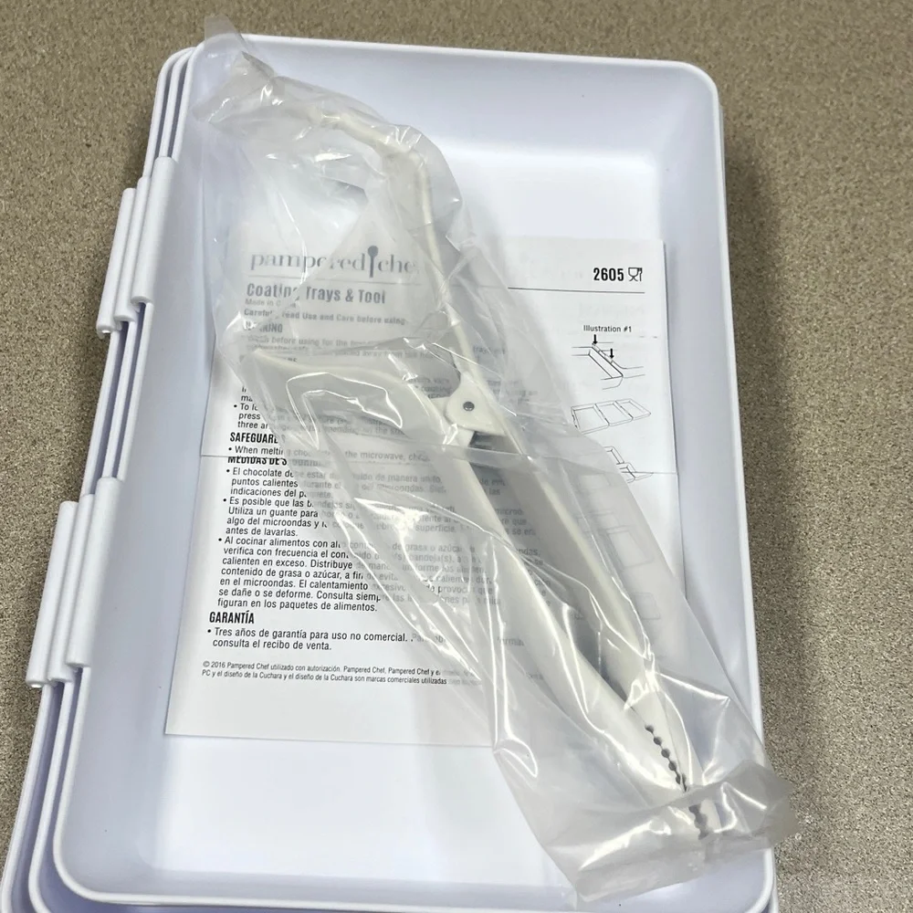 Pampered Chef White Organizer Trays